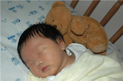 Sleep with baby bear